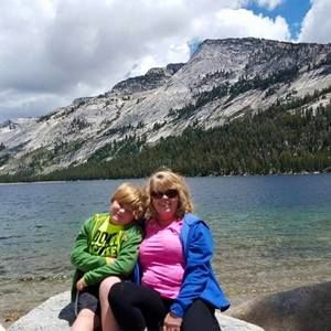 Meet your Posher, Elizabeth